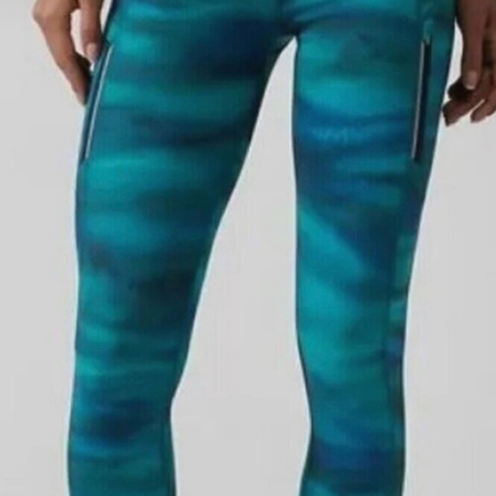 guc Athleta rwinier printed tight brilliance cool Teal Leggings - Size XS - Picture 3 of 12